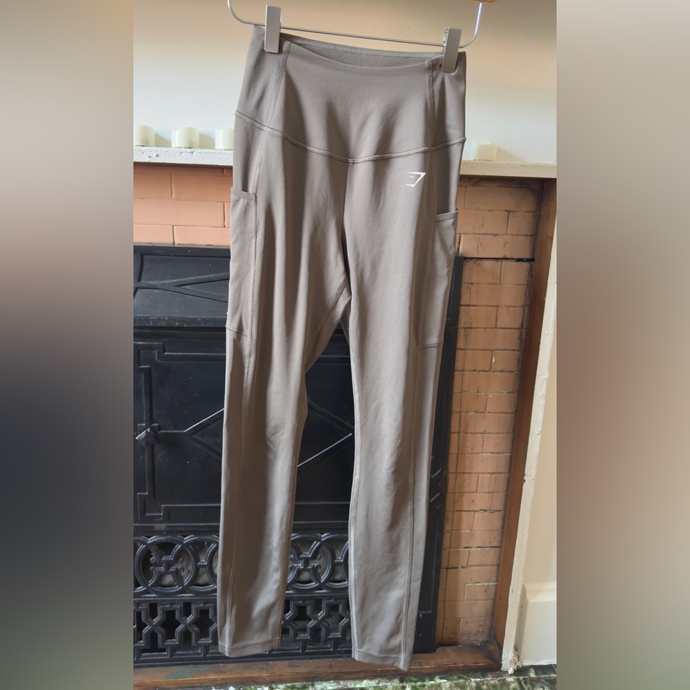 Gymshark High-Rise Pocket Leggings in Brown Taupe
